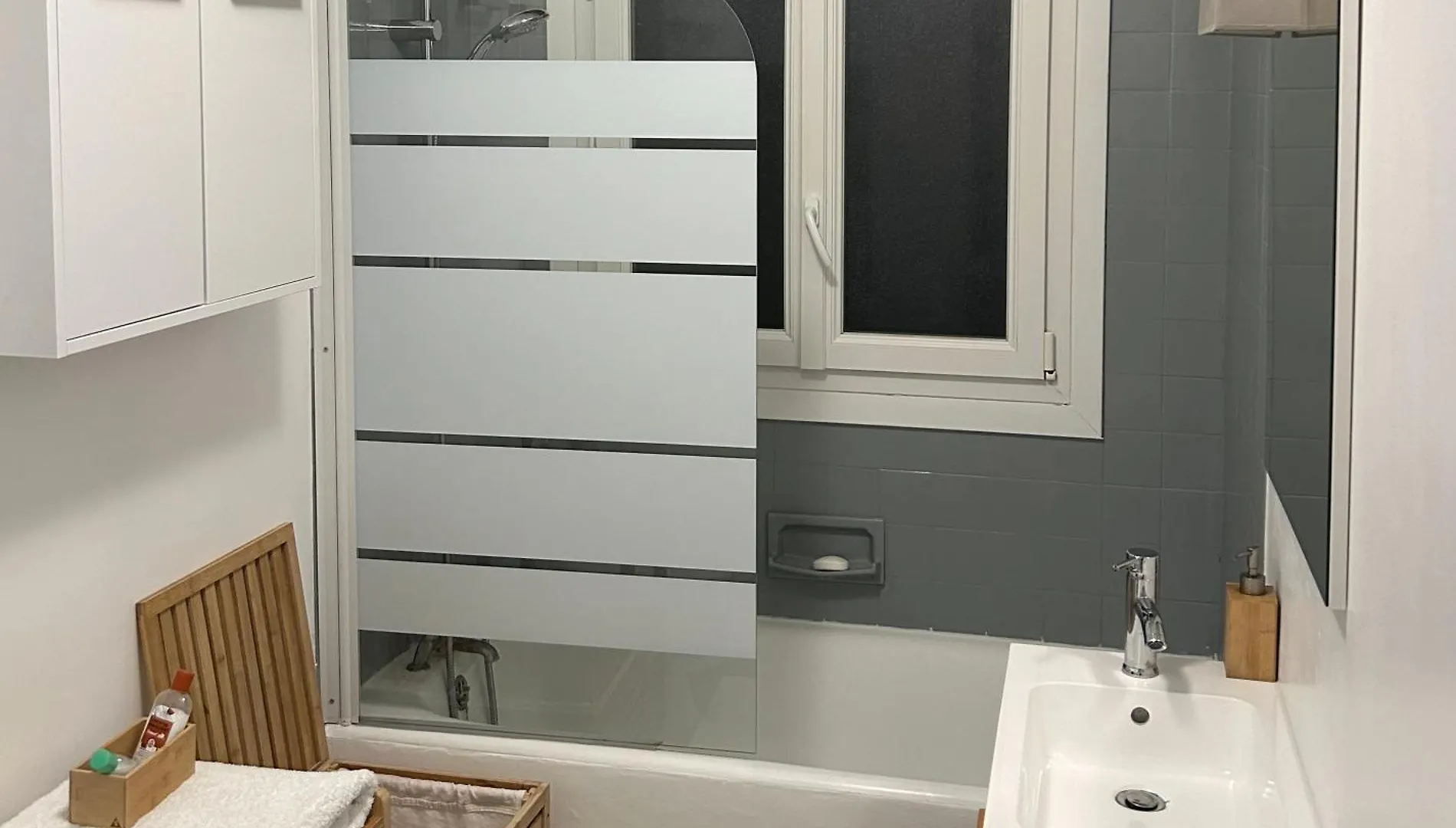 Appartement Jacuzzi Maison Spa Париж Апартаменты